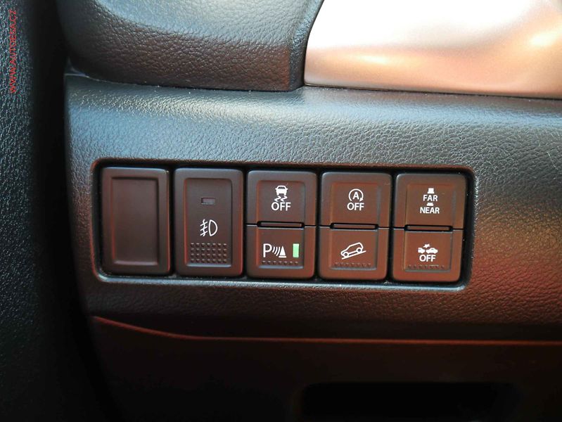 Suzuki Vitara (2018) 1.6VVTi 4x4, AC, TZ, park - fotka 19 z 21