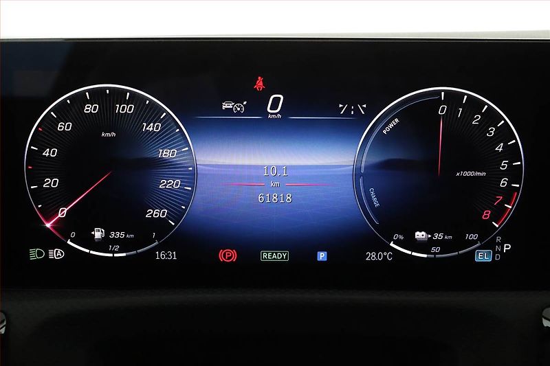 Mercedes-Benz CLA (2023) AMG Paket 250 e - fotka 8 z 20