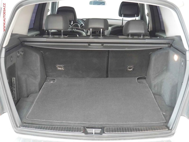 Mercedes-Benz GLK (2008) 3.0 CDi 320 CDi 4Matic, ČR - fotka 7 z 14