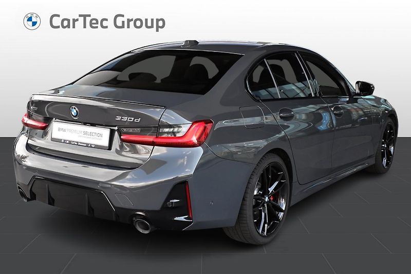 BMW Řada 3 330d xDrive Sedan - fotka 5 z 17