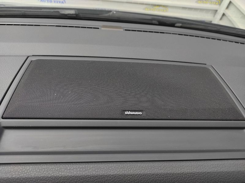 Volkswagen Multivan 2,0TDi DSG,4x4,Highline,7 míst - fotka 36 z 59