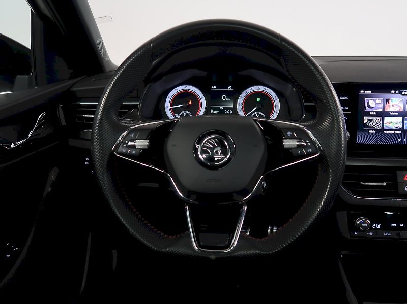 Škoda Scala (2021) MONTE CARLO 1.0TSI 70KW - fotka 32 z 34