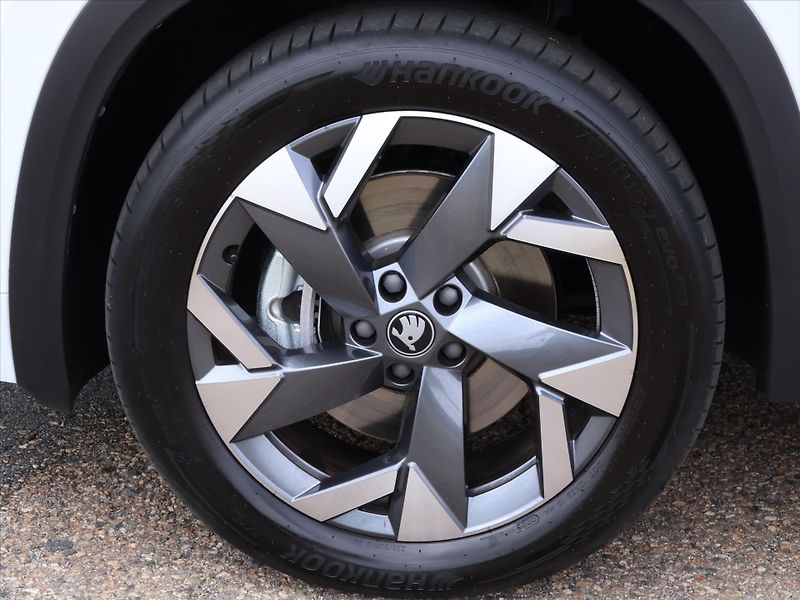 Škoda Kodiaq 2,0 2.0 TDI Sportline 4x4 DSG - fotka 5 z 32