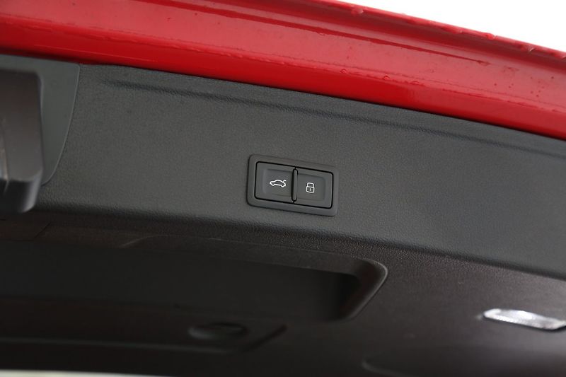 Audi A4 40TFSI q S-Line Matrix NezT Ka - fotka 22 z 23