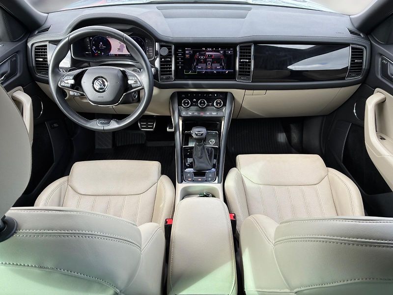Škoda Kodiaq (2022) L&K 2.0TDI 147kW DSG 4x4  TAŽ. - fotka 9 z 11