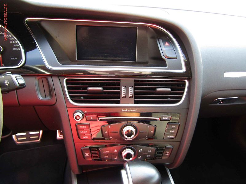 Audi A5 (2016) 2.0 TDi Quattro, AT, park - fotka 12 z 17
