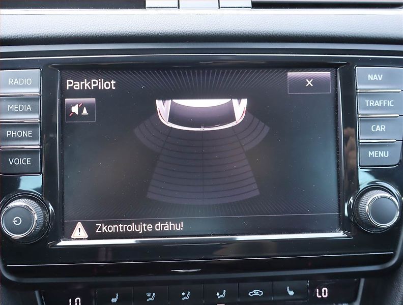 Škoda Octavia (2015) RS 2.0 TSI, Automat, Kůže - fotka 17 z 19