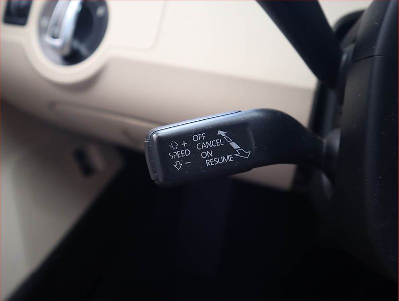 Volkswagen Passat CC (2012) 2.0 TDI, Automat, Xenony - fotka 17 z 19