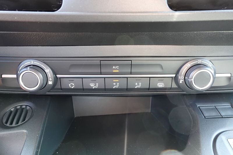 Toyota ProAce City 1.5D-4D 100 4D Panel Van Short - fotka 17 z 23