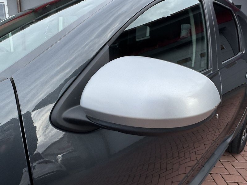 Dacia Duster (2019) 1.6i Navi Digi Klima Kamera - fotka 43 z 48