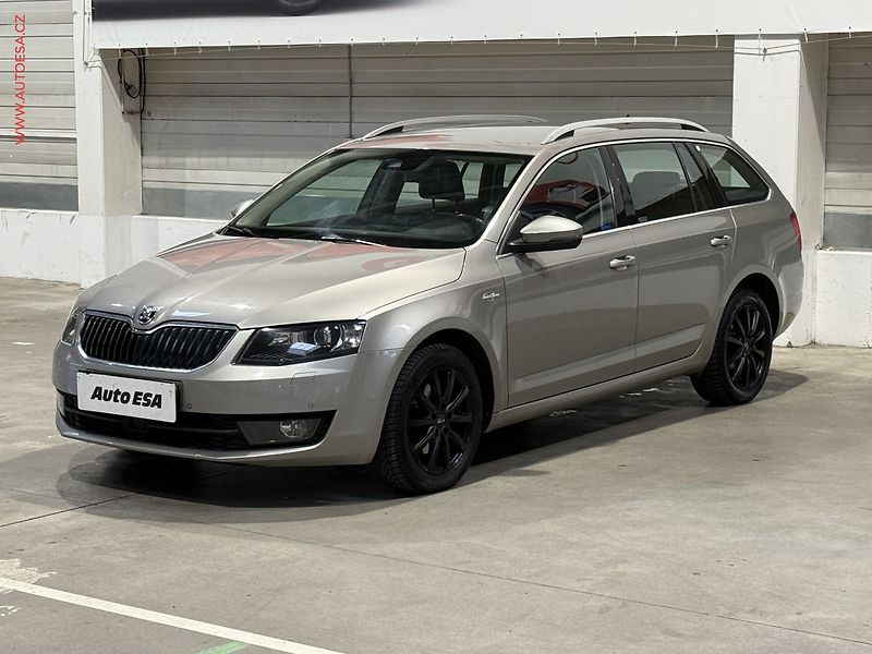 Škoda Octavia (2016) 2.0 TDi, ČR, L&K, DSG, +ALU - fotka 3 z 26
