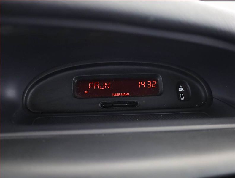 Renault Mégane (2003) 1.6 16V , Klima, zamluveno - fotka 10 z 14