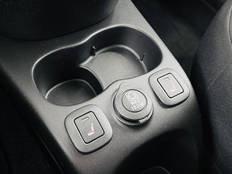 Fiat Panda 1,0 Hybrid - fotka 15 z 23