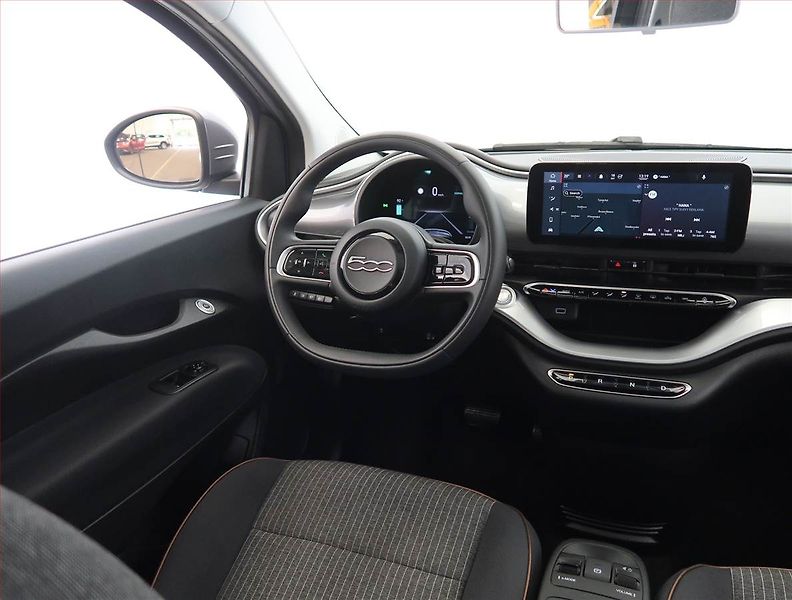 Fiat 500e (2022) 42 kWh, SoH 100%, Automat - fotka 7 z 25