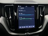 Volvo XC60 B4 AWD R-DESIGN AUT CZ - náhled 42