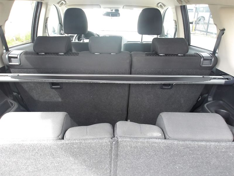 Mitsubishi Outlander 2,3DI-D 4x4 ČR 7 MÍST ! 2.MAJ. - fotka 21 z 39