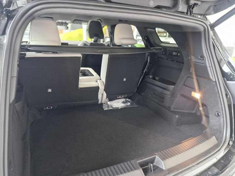 Renault Espace (2026) Iconic full hybrid E-Tech 200  - fotka 10 z 13