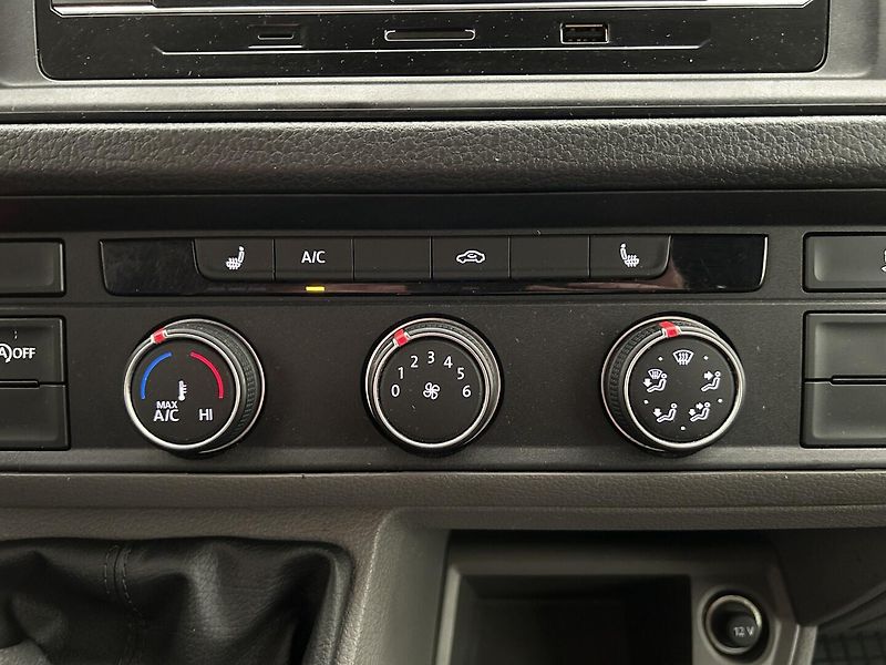 Volkswagen Crafter 2.0 TDI . - fotka 16 z 22