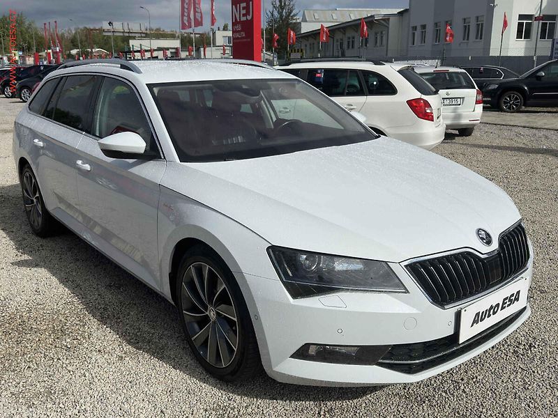 Škoda Superb (2019) 2.0 TDi, ČR, DSG, park. - fotografie inzerátu