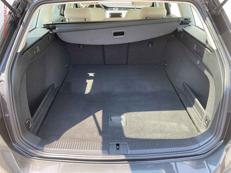 Volkswagen Passat (2019) 1.6 TDi, Comfortline, DSG - fotka 7 z 19