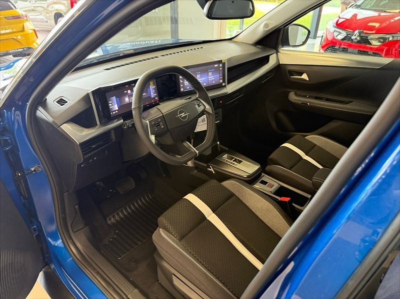 Opel Frontera (2025) 0.1 GS Electric 44kWh - fotka 6 z 17