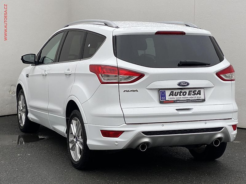 Ford Kuga (2015) 2.0 TDCi 4X4, Individual - fotka 6 z 17