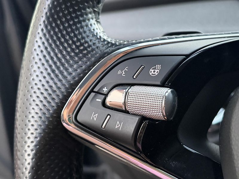 Škoda Enyaq (2021) 80, SOH 92%, tazne, DPH - fotka 9 z 14