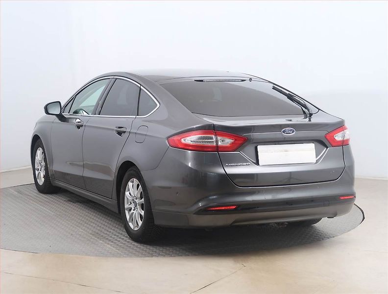 Ford Mondeo (2015) 2.0 TDCI, Navi, Tempomat - fotka 4 z 14