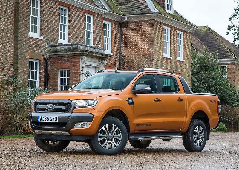 Austrálie - 1 153 000 aut. Toyota Hilux
