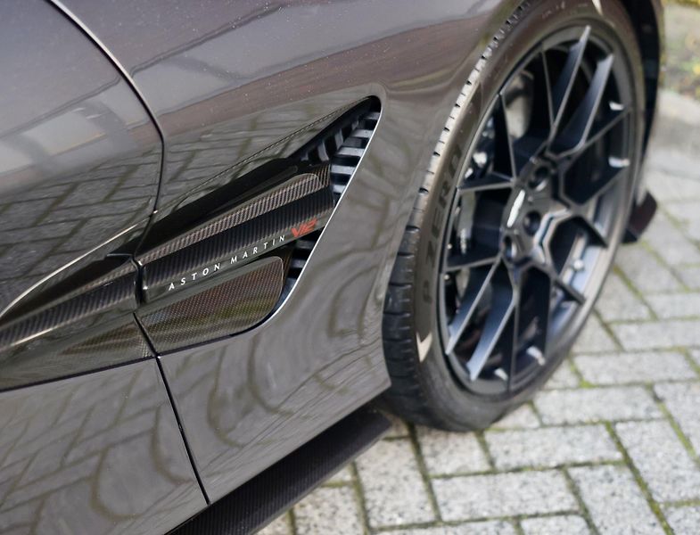 Aston Martin Vanquish (2024) 5.2 V12 New model - fotka 3 z 60