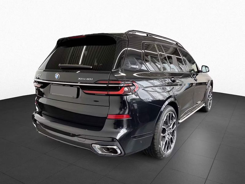 BMW X7 xDrive40i M-Sport ExDrive SkyL - fotka 4 z 16