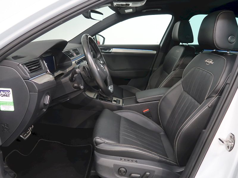 Škoda Superb (2023) L&K 2.0TSI 206KW 4x4 DSG TAŽNÉ - fotka 25 z 42