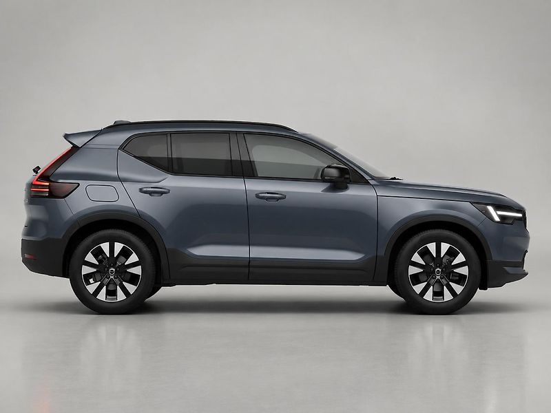 Volvo XC40 (2026) B3 PLUS DARK  - fotka 7 z 17