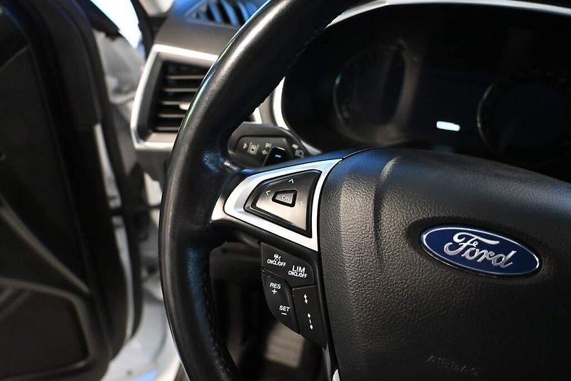 Ford S-MAX (2020) 2.0 140 KW LED ACC SONY Tažné - fotka 14 z 39