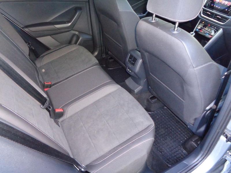 Volkswagen T-Roc 1.5 TSI Style 110 kW M6F - fotka 25 z 30