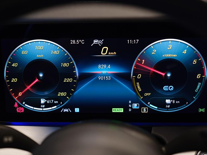 Mercedes-Benz Třídy E 300de 4MATIC AMG Line, DPH - fotka 22 z 34