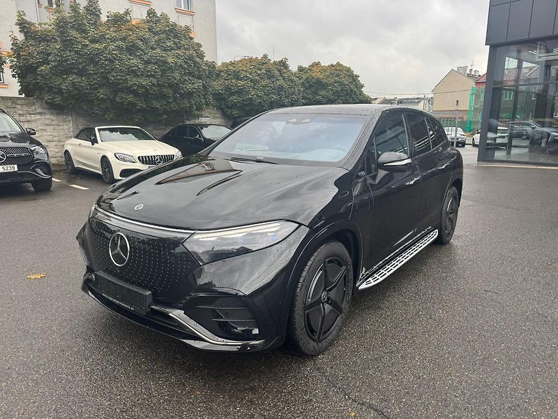 Mercedes-Benz EQS (2025) 500 4MATIC SUV - fotka 3 z 29