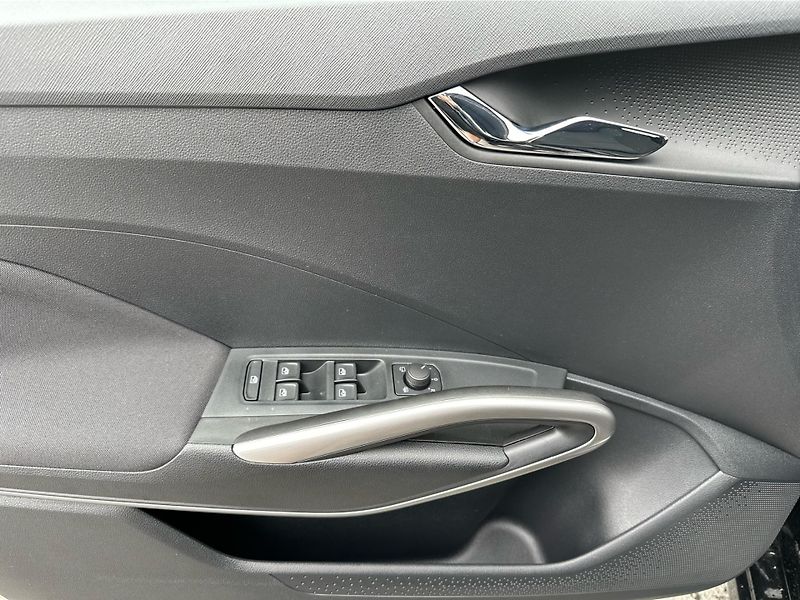 Škoda Fabia (2025) 1,0 TSI 85 kW 7-stup. automat. - fotka 19 z 23