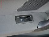 Volkswagen Touran (2010) 1.2 TSi, Trendline, výhřev - náhled 12