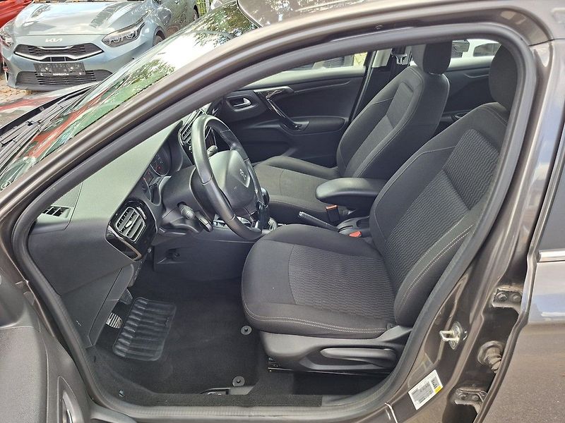 Peugeot 301 1,6 BHDi 100k M5 - fotka 12 z 25