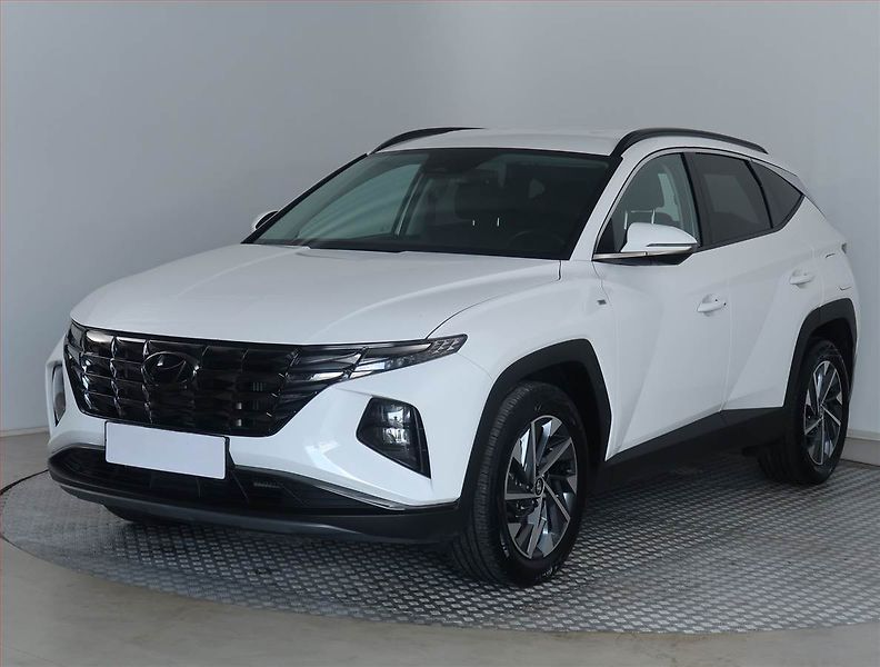 Hyundai Tucson (2024) 1.6 T-GDI 48V MHEV - fotka 2 z 19