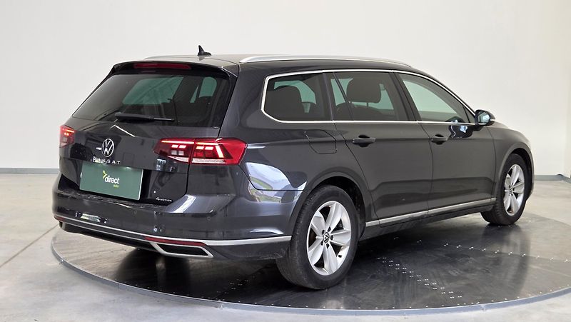 Volkswagen Passat - fotka 4 z 6