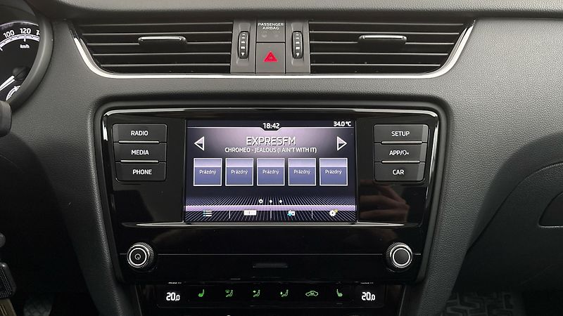 Škoda Octavia 1.6 TDI Ambition Combi - fotka 11 z 24