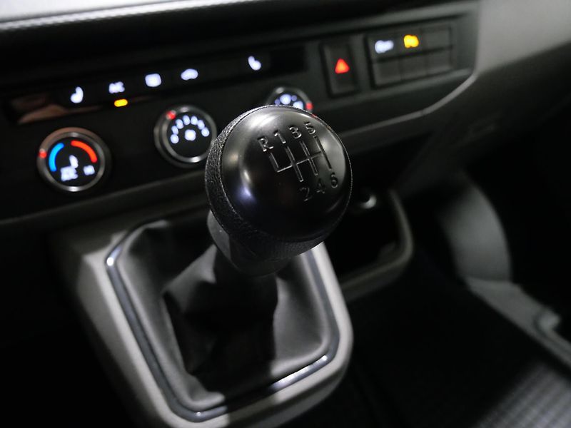 Volkswagen Transporter - fotka 19 z 26