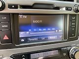 Toyota Land Cruiser (2017) Luxury, Servisní knížka - náhled 12
