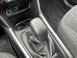 Peugeot 2008 (2017) 1.2 PT, ČR, GT Line - náhled 16