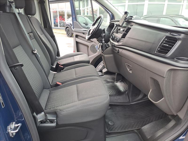 Ford Transit Custom 2,0 TDCI 1.MAJITEL,KOUPENO CZ - fotka 6 z 11