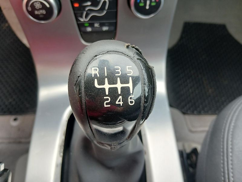 Volvo C30 2.0D DIGI AC - fotka 25 z 32