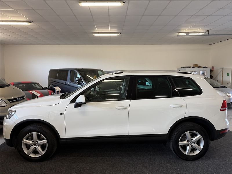 Volkswagen Touareg 3,0 TDI kůže,tažné,po servisu! - fotka 3 z 24
