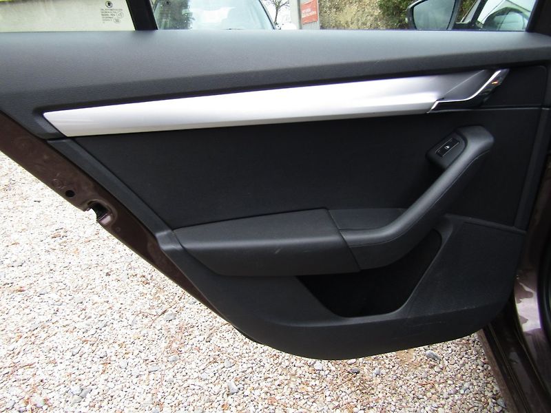 Škoda Octavia (2013) 1.2 TSI 77kW - fotka 20 z 36